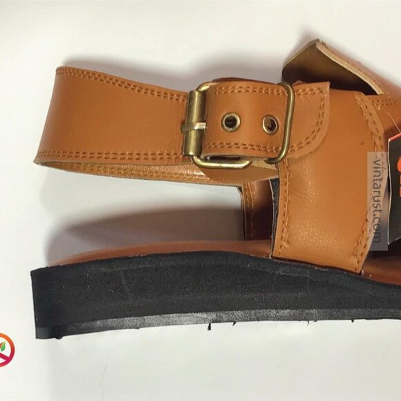 Handmade Tan Leather Peshawari Chappal: Classic Men's Sandal - Picture 5 of 7